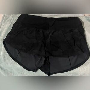 High rise camo speed up shorts